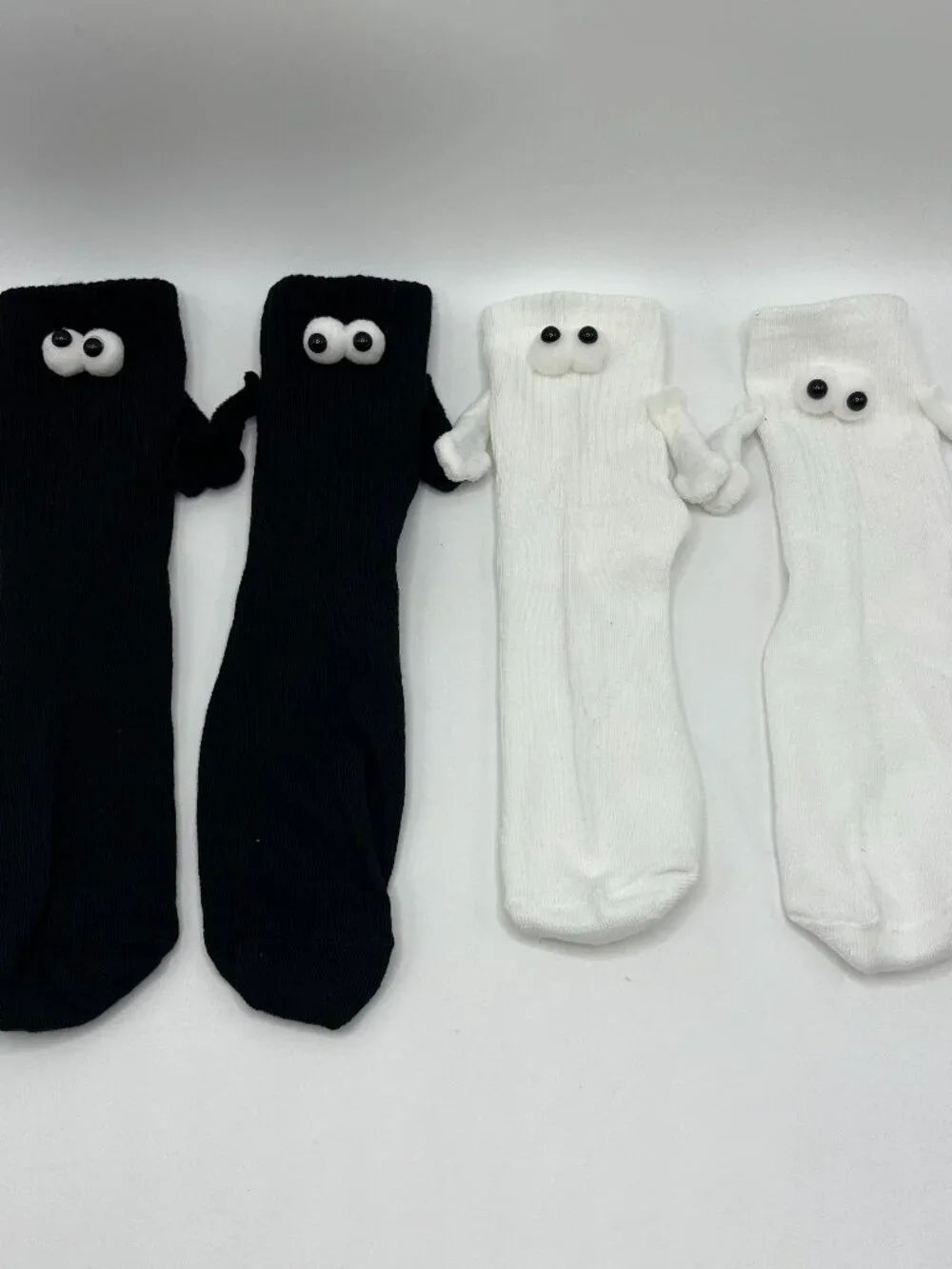 4 Pairs Magnetic Holding Hands Couple Socks Funny Cute Black White One Size